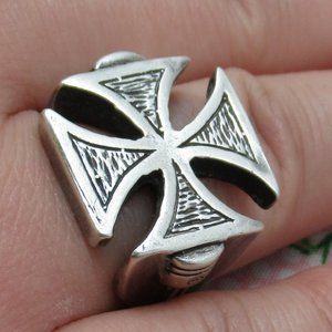 925 IRON MALTESE CROSS PISTON BIKER RING